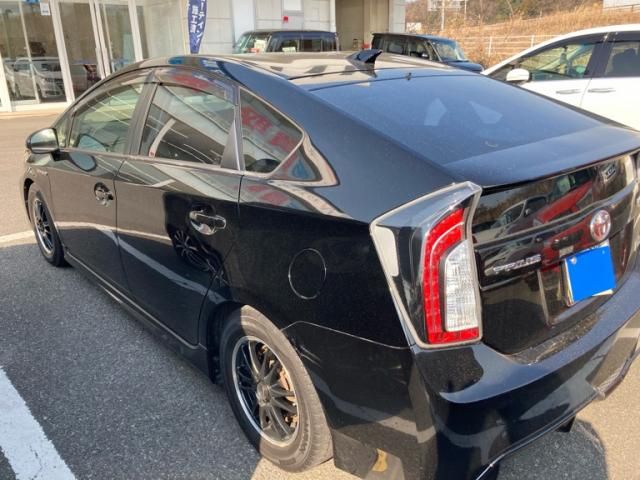 TOYOTA PRIUS 2012 Image 31