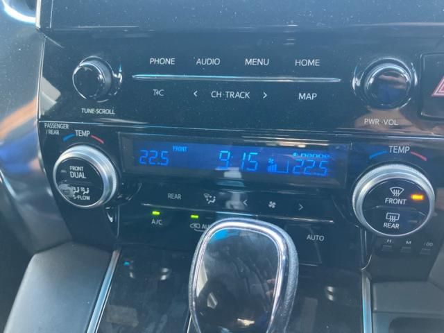 TOYOTA ALPHARD HYBRID 4WD 2021 Image 31