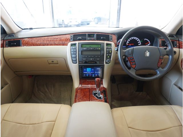 TOYOTA CROWN SEDAN 2006 Image 31