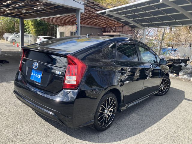 TOYOTA PRIUS 2010 Image 31