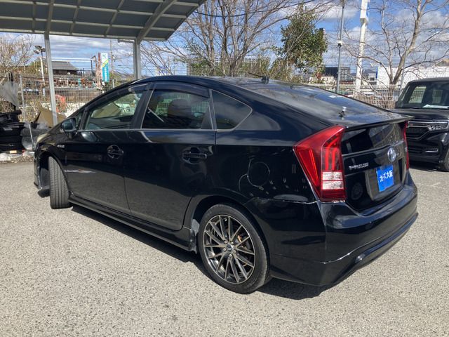 TOYOTA PRIUS 2010 Image 31