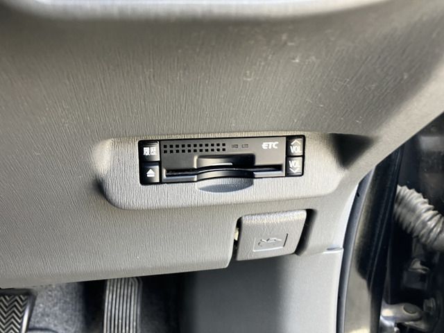 TOYOTA PRIUS 2010 Image 31