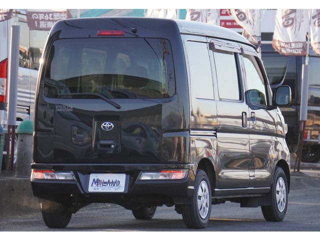 TOYOTA PIXIS VAN 2017 Image 31