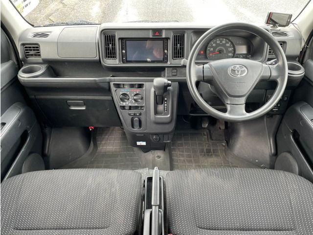 TOYOTA PIXIS VAN 2017 Image 31