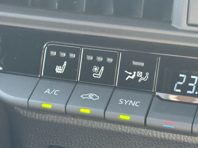 TOYOTA CROWN SEDAN HYBRID 2023 Image 31