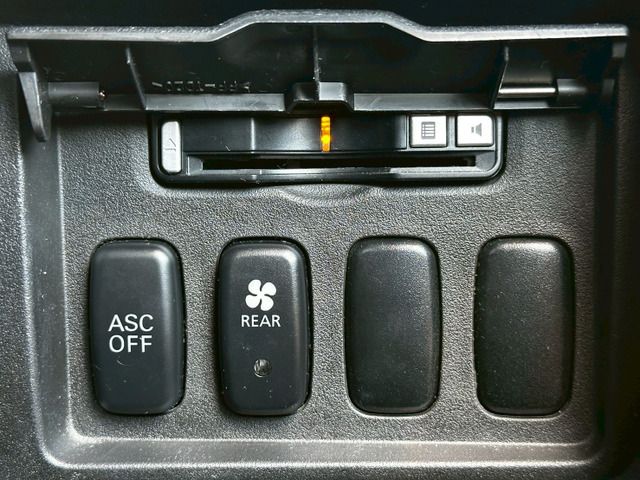 MITSUBISHI DELICA D:5 4WD 2008 Image 31