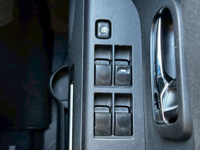 MITSUBISHI DELICA D:5 4WD 2009 Image 31