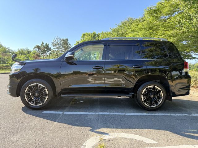 TOYOTA LANDCRUISER WAGON 2018 Image 31