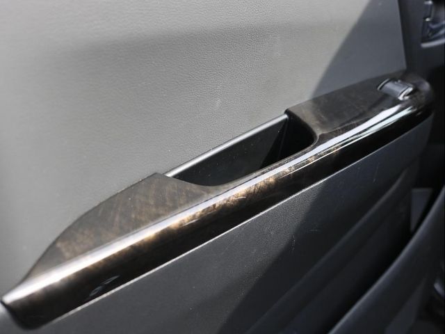 TOYOTA HIACE VAN 2WD 2021 Image 31