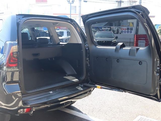 TOYOTA LANDCRUISER PRADO 2015 Image 31