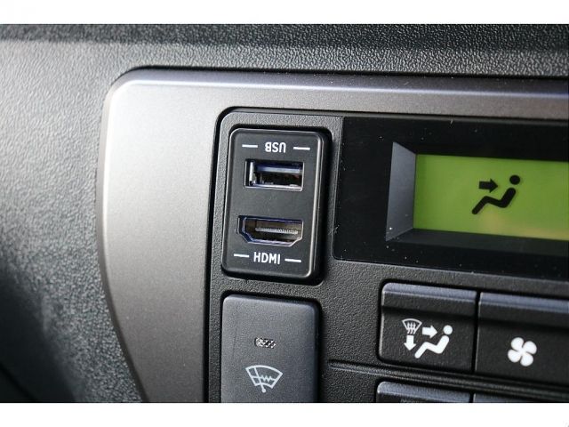 TOYOTA HIACE VAN 4WD 2026 Image 31