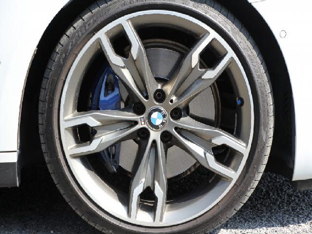 BMW 5SERIES SEDAN 2017 Image 31