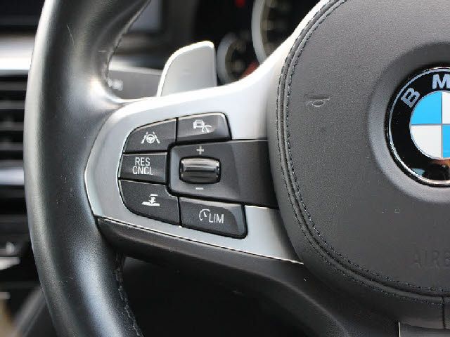 BMW 5SERIES SEDAN 2017 Image 31