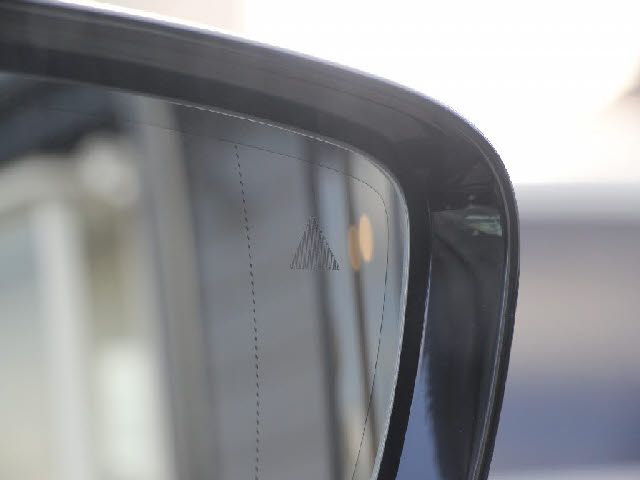 BMW 5SERIES SEDAN 2019 Image 31