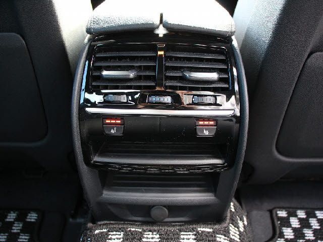 BMW 5SERIES SEDAN 2019 Image 31