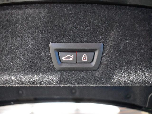 BMW 3SERIES SEDAN 2019 Image 31