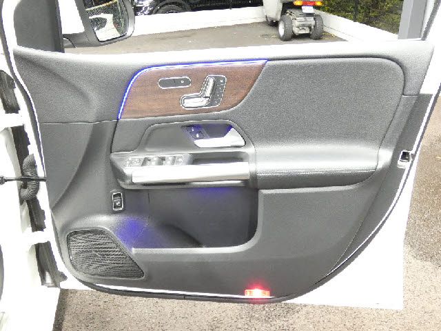 MERCEDES BENZ B CLAS 2019 Image 31