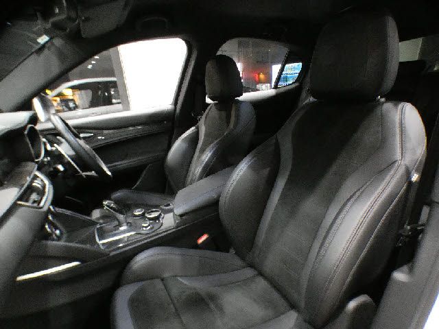 ALFAROMEO STELVIO 2019 Image 31