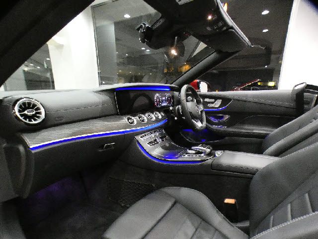 MERCEDES BENZ E CLAS 2018 Image 31