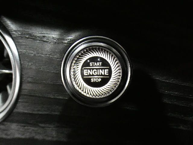 MERCEDES BENZ E CLAS 2018 Image 31