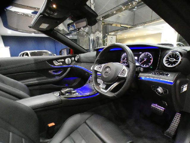 MERCEDES BENZ E CLAS 2018 Image 31
