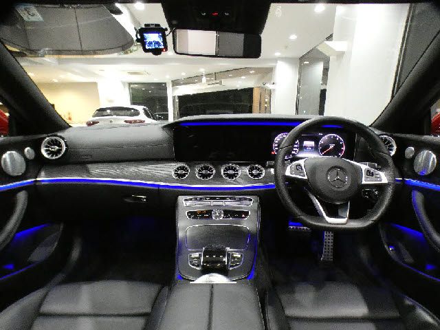 MERCEDES BENZ E CLAS 2018 Image 31