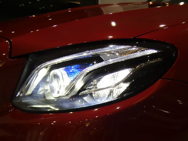 MERCEDES BENZ E CLAS 2018 Image 31