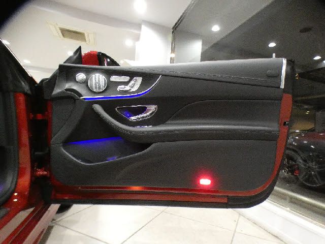 MERCEDES BENZ E CLAS 2018 Image 31