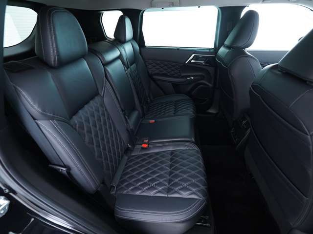 MITSUBISHI OUTLANDER PHEV 2023 Image 31