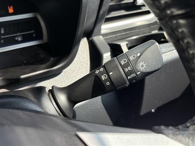 TOYOTA TANK 4WD 2018 Image 31