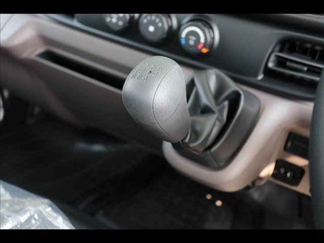 MITSUBISHI  2026 Image 31