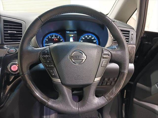 NISSAN ELGRAND 2017 Image 31