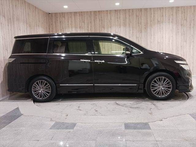 NISSAN ELGRAND 2017 Image 31