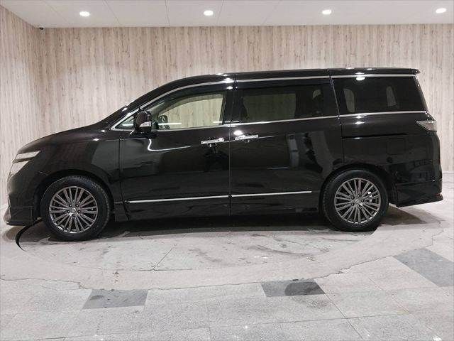 NISSAN ELGRAND 2017 Image 31