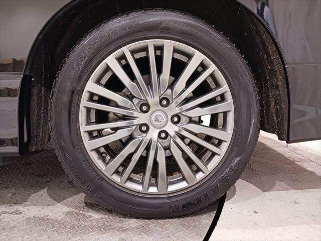 NISSAN ELGRAND 2017 Image 31