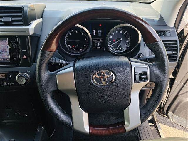 TOYOTA LANDCRUISER PRADO 2016 Image 31