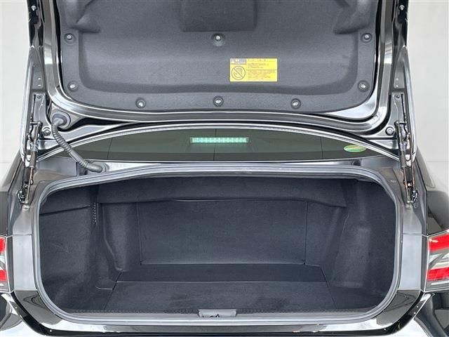 TOYOTA CROWN SEDAN HYBRID 2018 Image 31