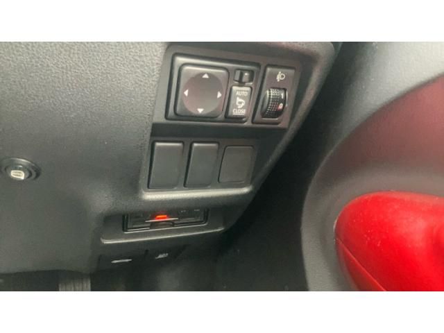 NISSAN JUKE 2011 Image 31