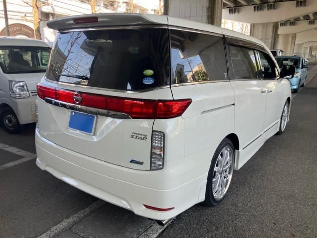 NISSAN ELGRAND 2012 Image 31