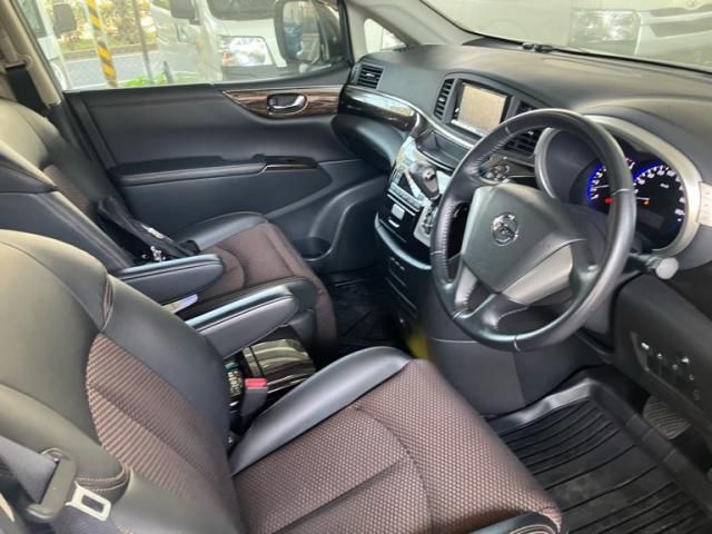 NISSAN ELGRAND 2012 Image 31
