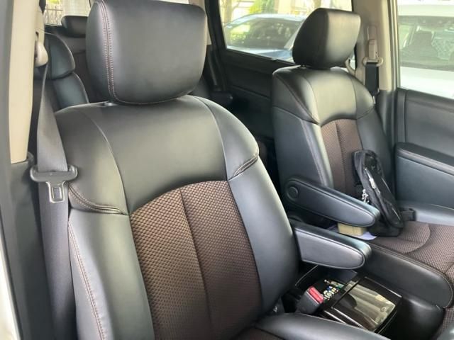 NISSAN ELGRAND 2012 Image 31