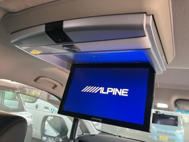 NISSAN ELGRAND 2012 Image 31