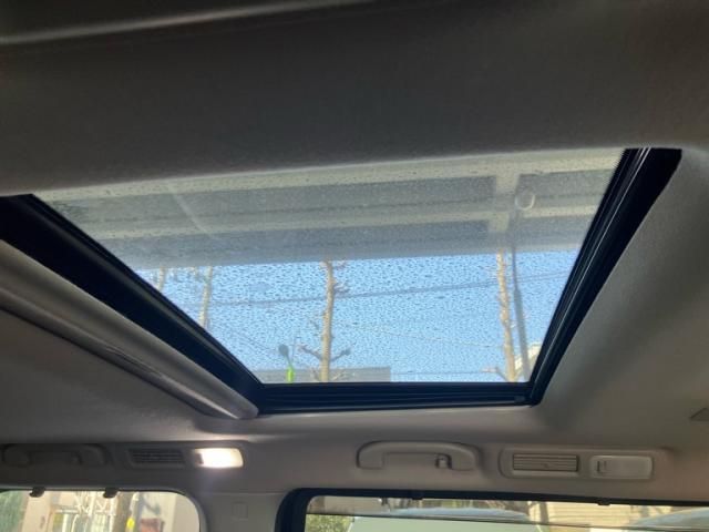 NISSAN ELGRAND 2012 Image 31