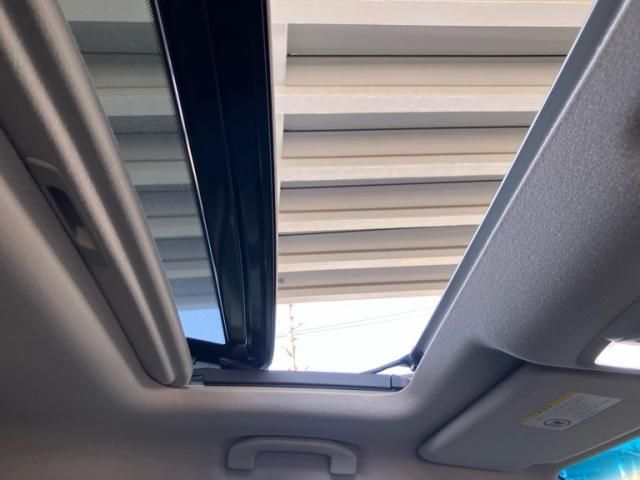 NISSAN ELGRAND 2012 Image 31