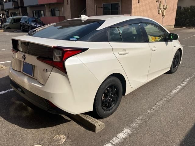 TOYOTA PRIUS 2019 Image 31