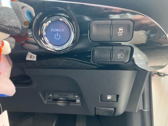 TOYOTA PRIUS 2019 Image 31