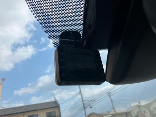 TOYOTA PRIUS 2019 Image 31