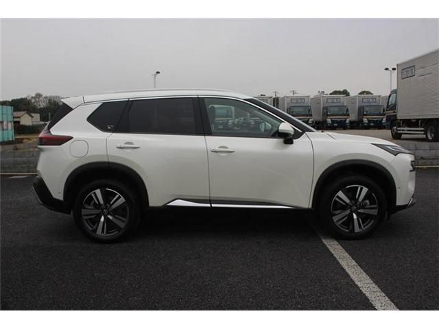 NISSAN X-TRAIL HYBRID 4WD 2025 Image 31