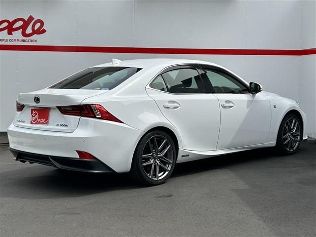 TOYOTA LEXUS IS300H 2013 Image 31