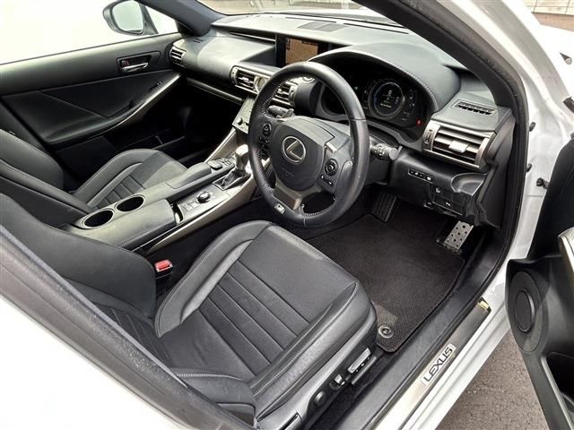 TOYOTA LEXUS IS300H 2013 Image 31